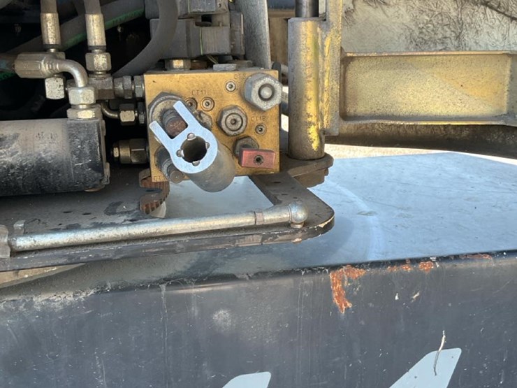 #1250-•-2016-niftylift-sd64d-articulating-boom-lift-image-62