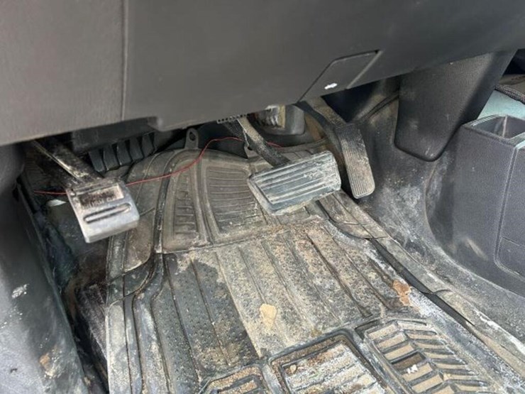 2018-chevrolet-silverado-2500hd-image-19