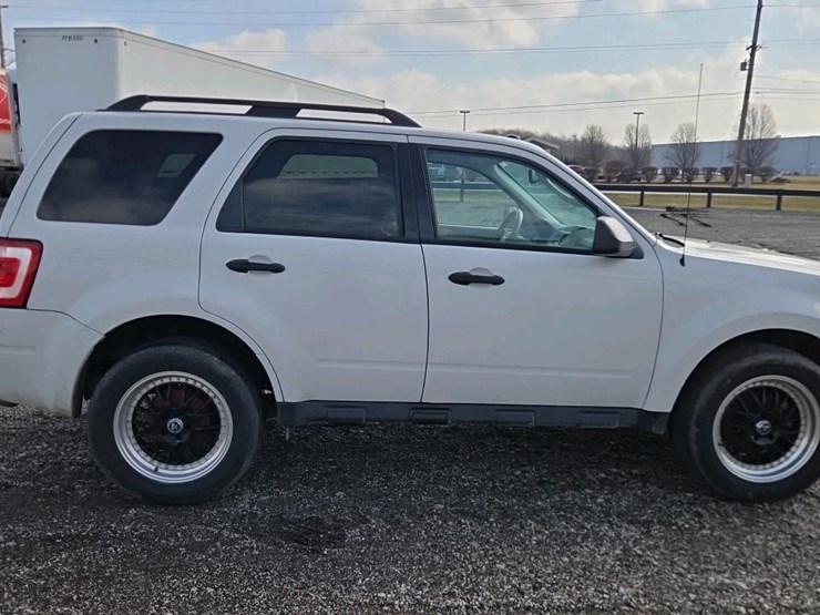 2011-ford-escape-xlt-image-6