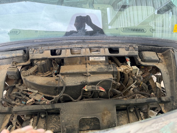 john-deere-gator-image-39