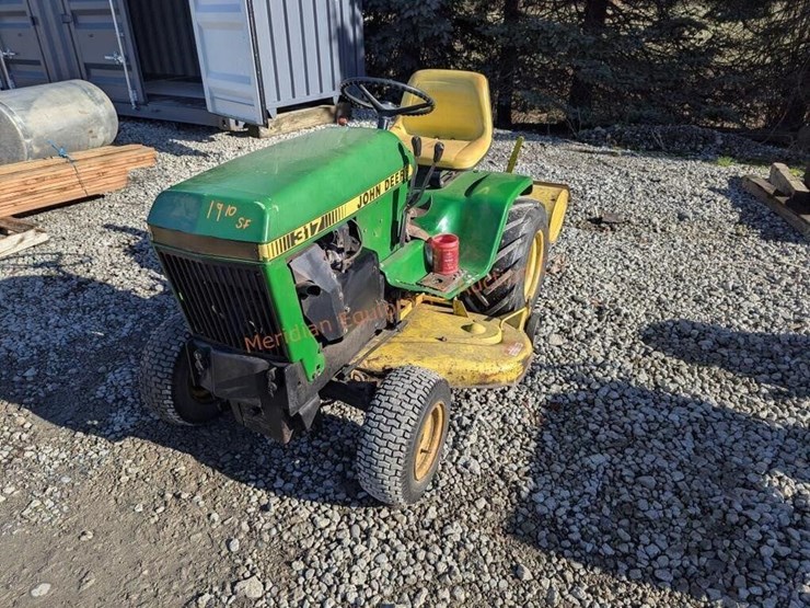 john-deere-317-image-2