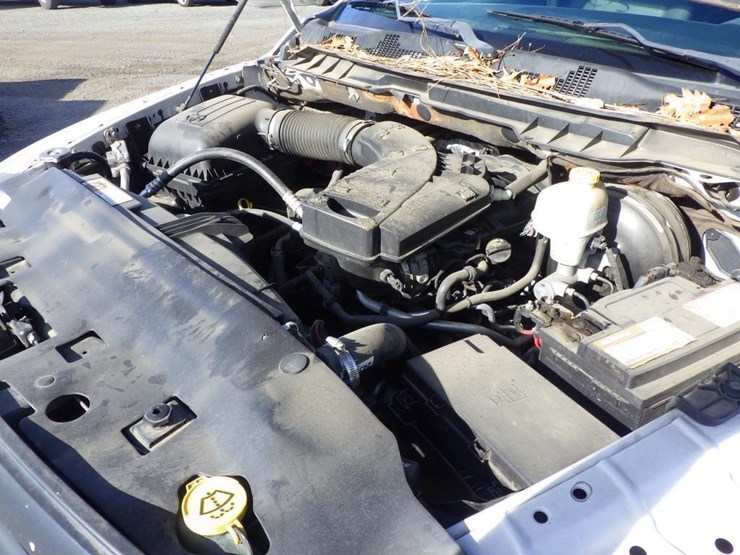 2015-dodge-1500-image-8