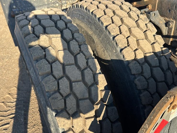 2005-kenworth-t800-image-42