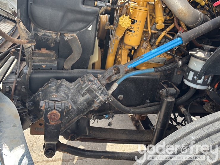 2009-ford-750-image-18