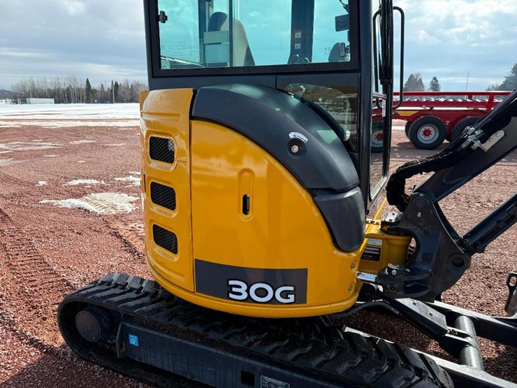 2021-deere-30g-image-17