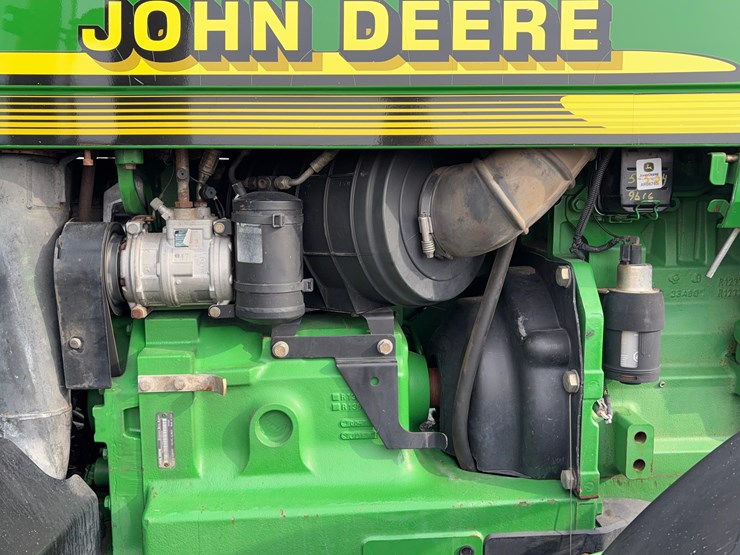 john-deere-8110-image-24