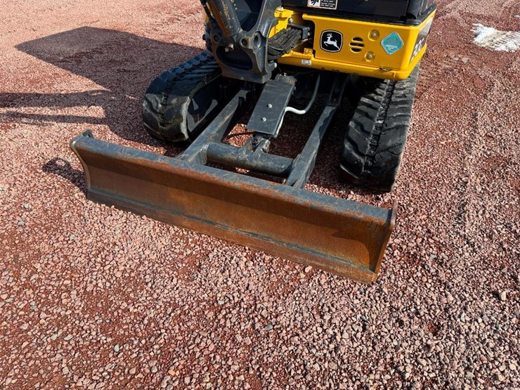 2021-deere-30g-image-27