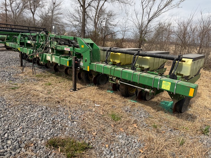 john-deere-12-image-1