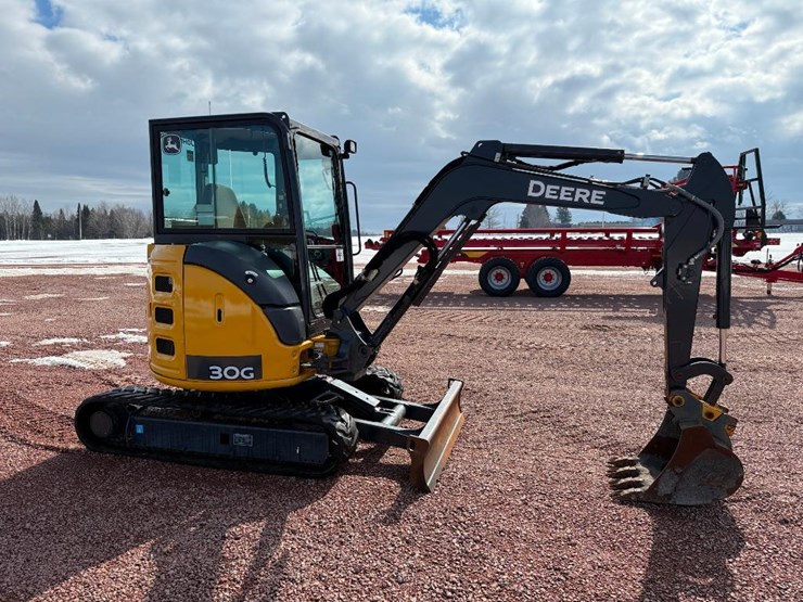 2021-deere-30g-image-2