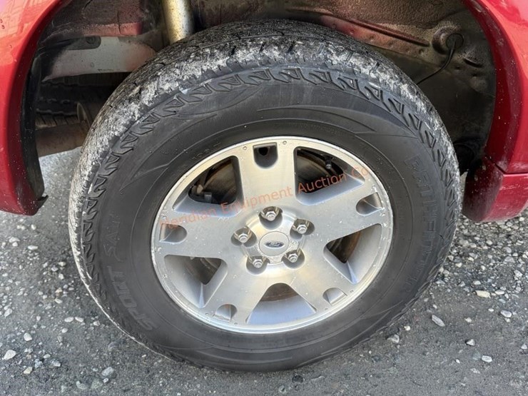 2005-ford-escape-image-11