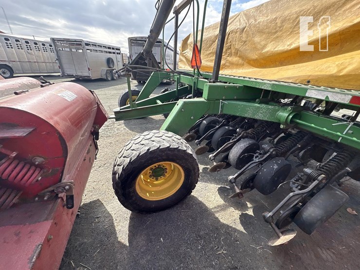 john-deere-1560-image-10