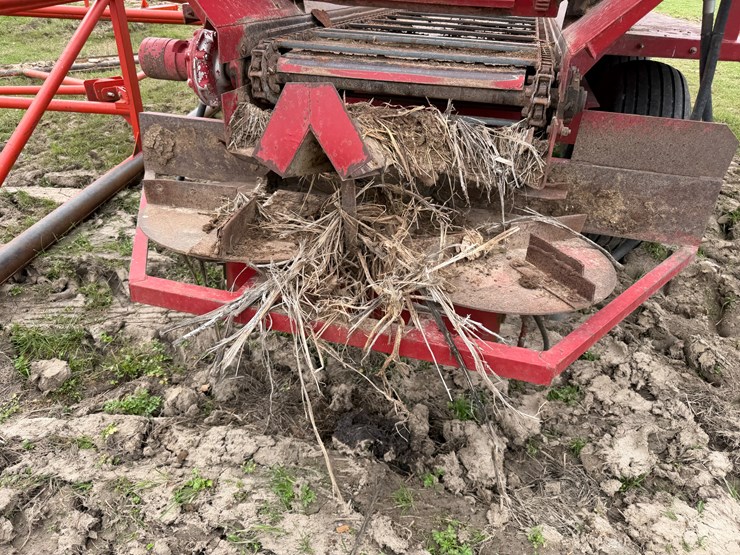 #41020-•-chandler-equipmen-17'-pull-type-spreader-image-14