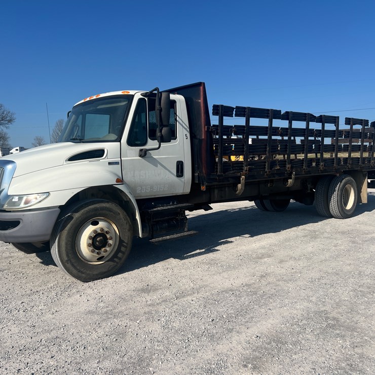 2015 INTERNATIONAL 4300
