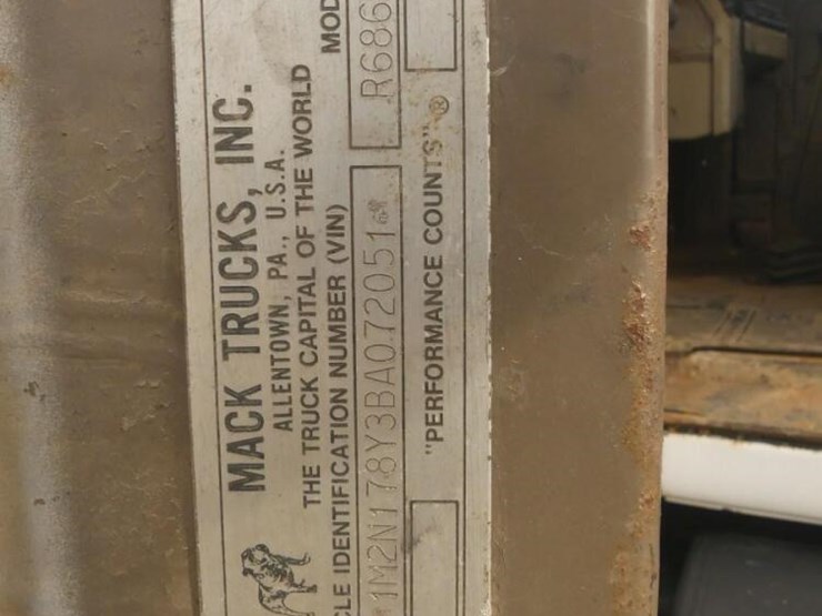 1981-mack-r686st-image-17