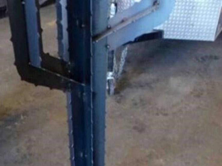 metal-cactus-décor,-49"-tall,-16"-wide-image-1