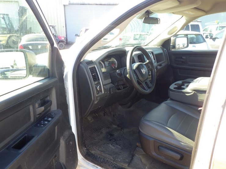 2016-dodge-1500-image-5