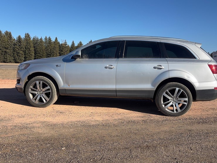 2011-audi-q7-image-3