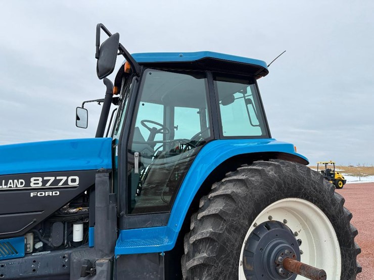 new-holland-8770-image-15