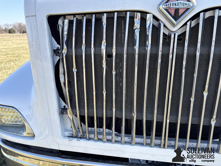 2004-international-9200-image-14