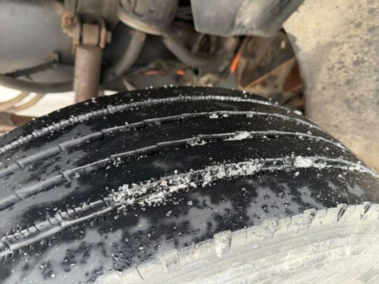 2009-ford-f650-xlt-image-38