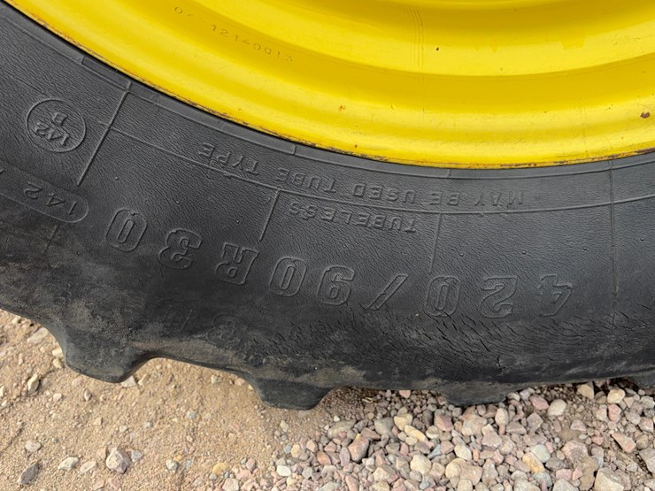 john-deere-8110-image-9