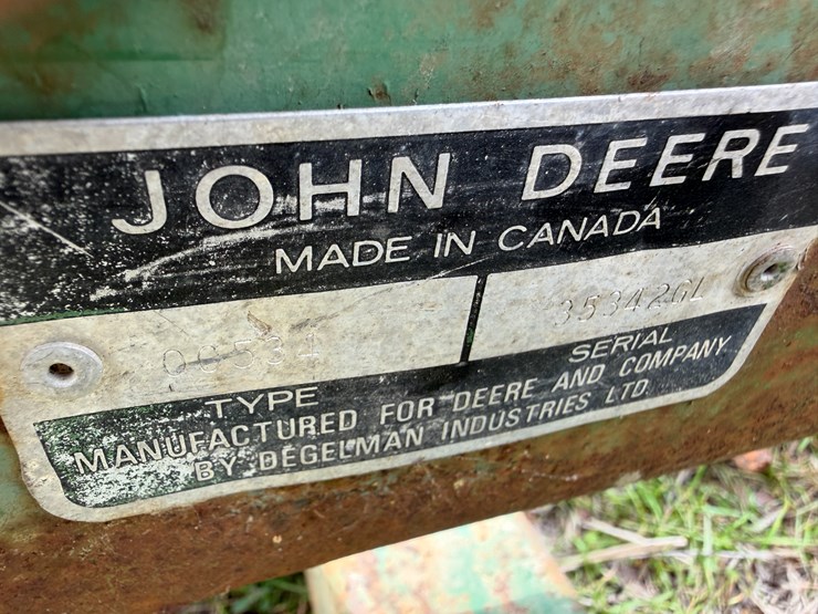 john-deere-8-image-24