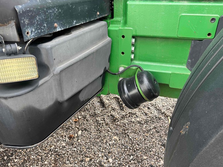 1995-john-deere-8200-image-13