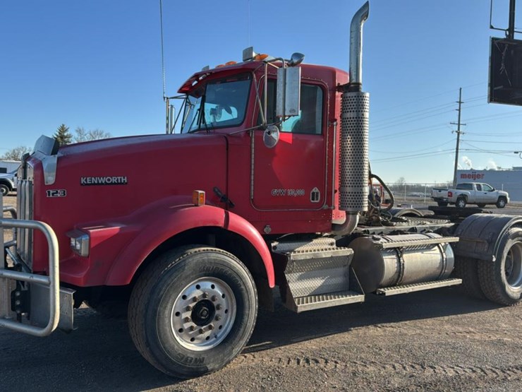 2005-kenworth-t800-image-1