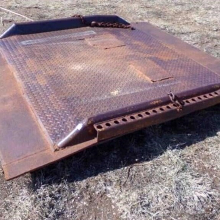 MEATAL DRIVE OVER, 6' X82"