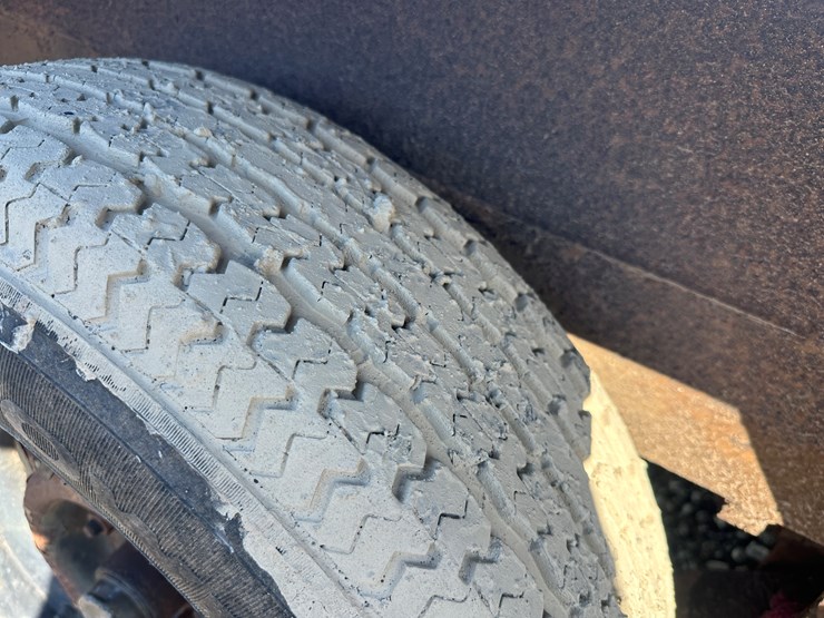 case-maxi-sneaker-image-82