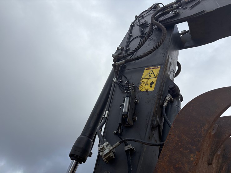 2022-volvo-ec220el-image-41