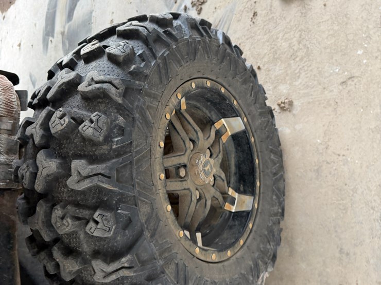 john-deere-gator-image-6