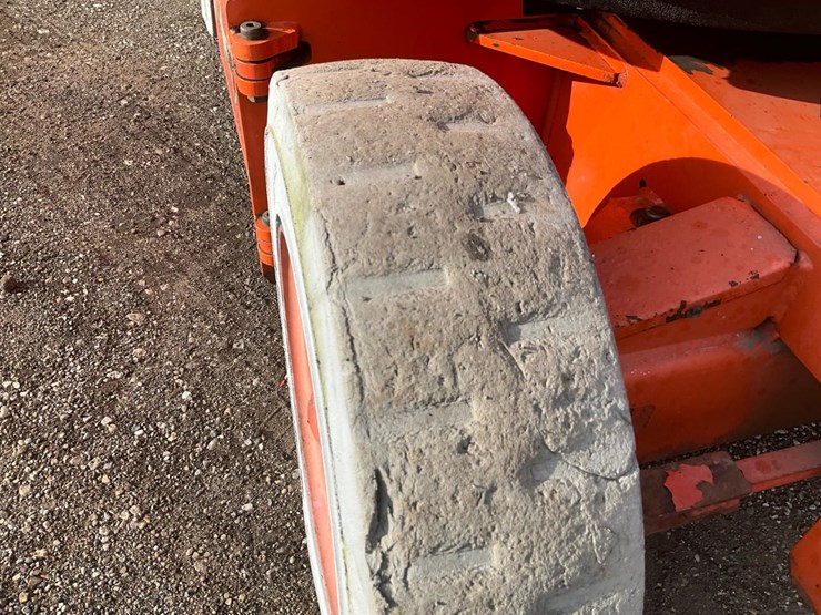 2000-jlg-e300ajp-image-33