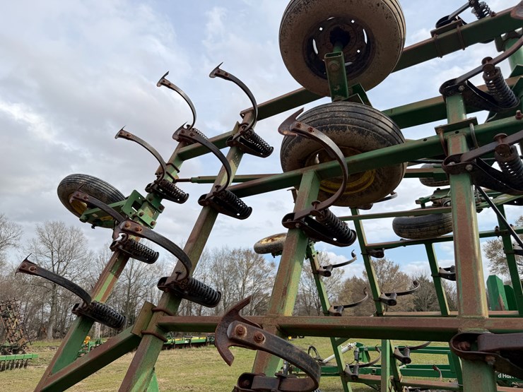 john-deere-40-image-33