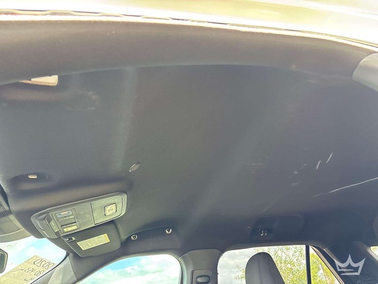 2020-ford-explorer-image-17