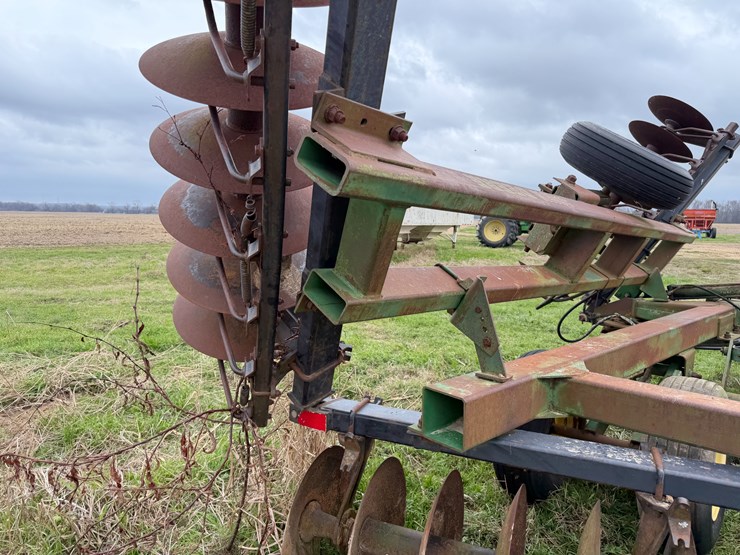 john-deere-630-image-18