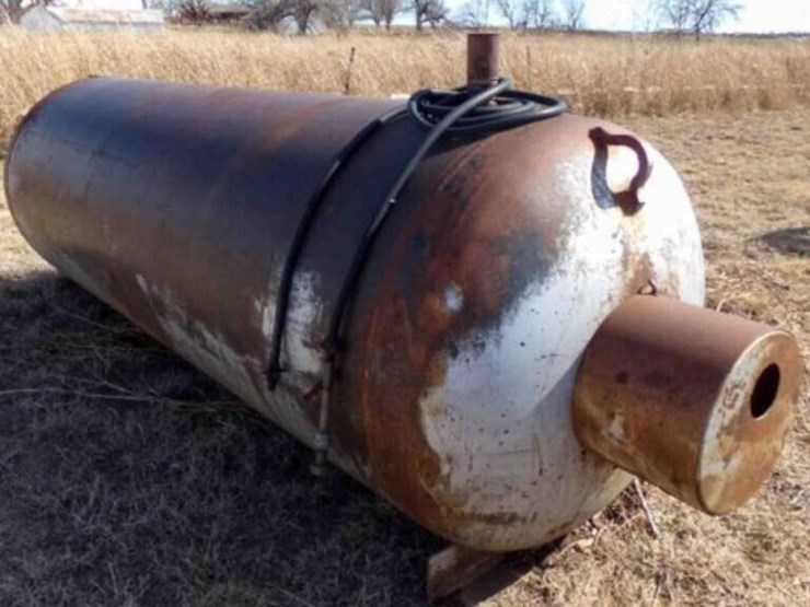 propane-tank,-14'-long-4'-tall-no-details-image-2