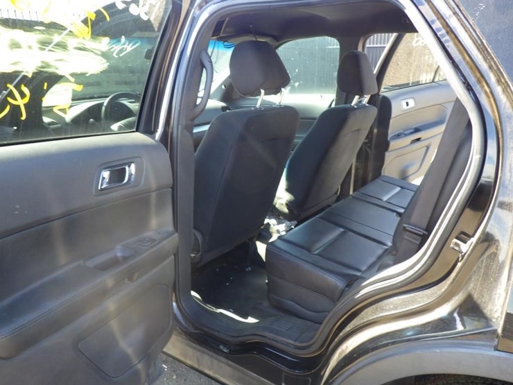 2013-ford-explorer-image-7