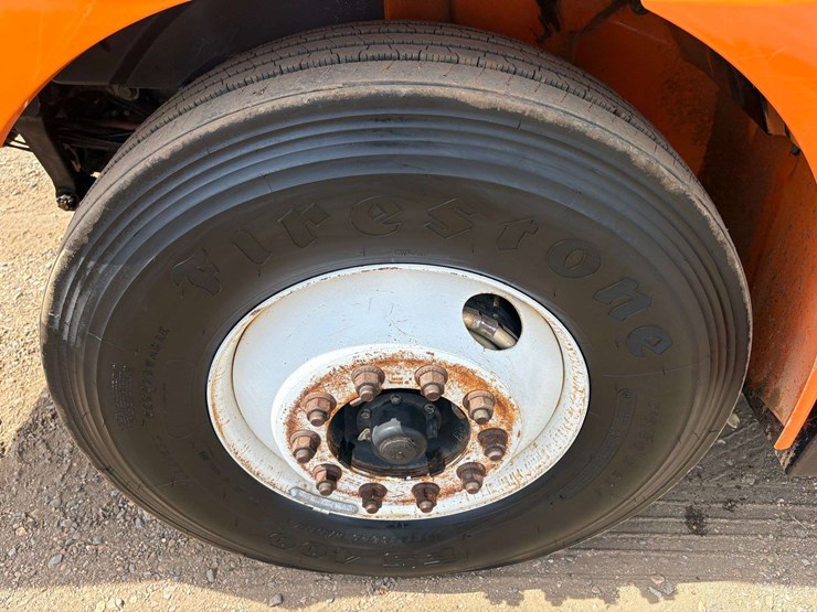 2004-international-durastar-4300-image-7