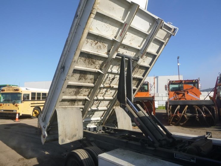 2012-ford-f550-image-10