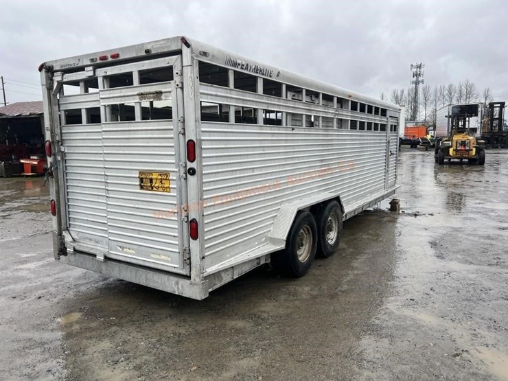 1996-featherlite-8120-image-5