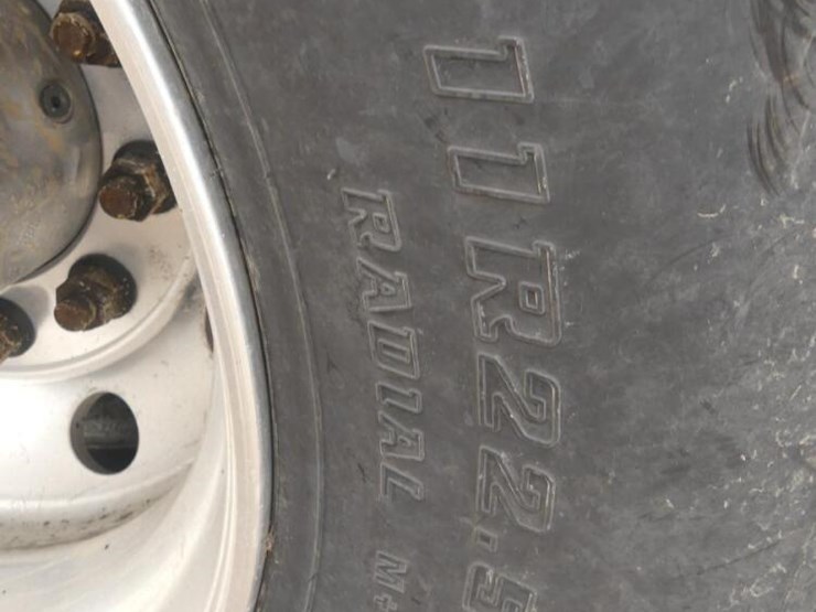 2016-peterbilt-579-image-7