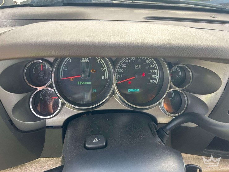 2012-chevrolet-silverado-1500-hybrid-image-7