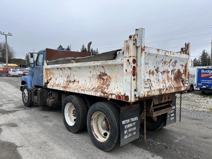 1984-international-s2500-image-3