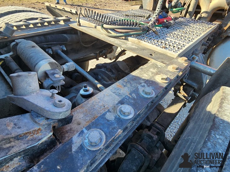 2007-peterbilt-387-image-14