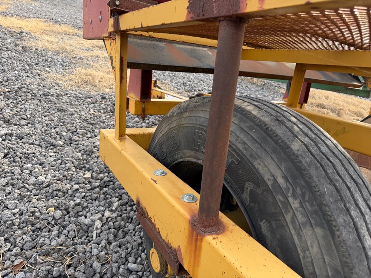 #41047-•-w&a-manufacturing-894-levee-seeder-and-packer-image-20