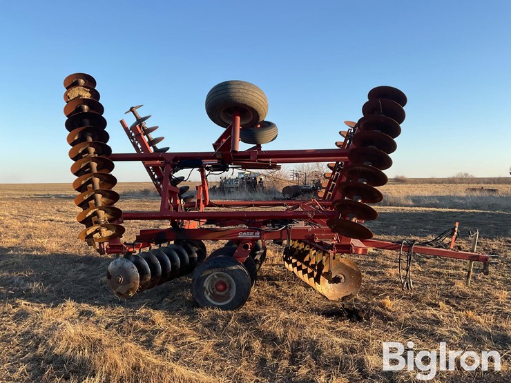 case-ih-3950-image-4