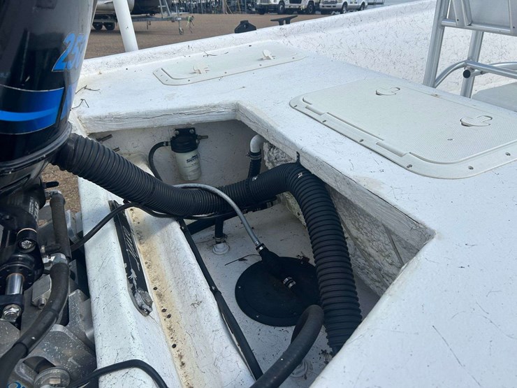 2006-mako-210cc-boat-250hp-mercury-image-15