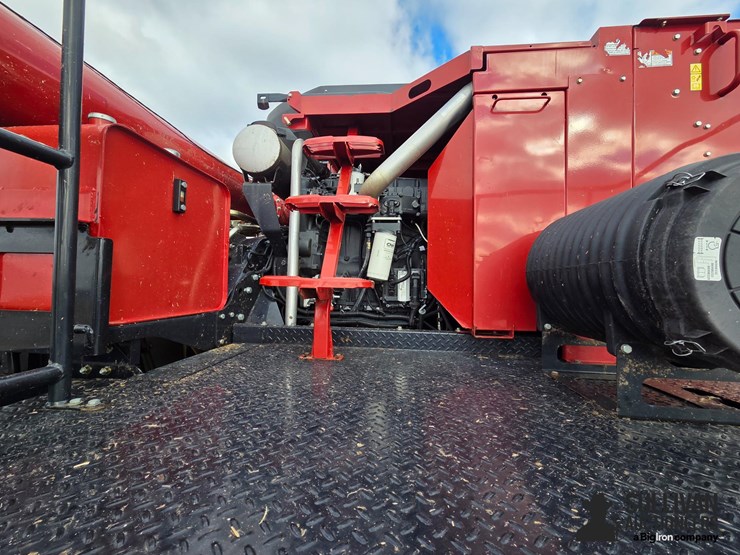 2010-case-ih-7120-image-16