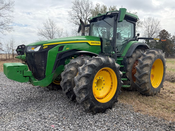 2023-john-deere-8r-310-image-1